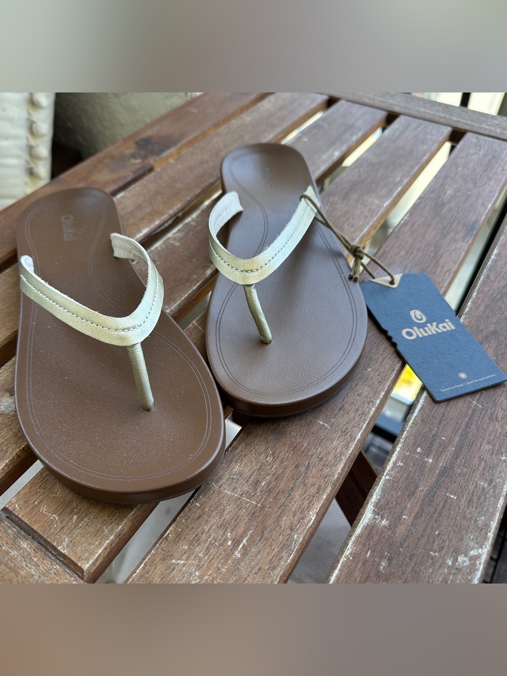 NWT OluKai Lalahi Women's Leather Thong Sandals - Wheat Gold/Toffee - 9